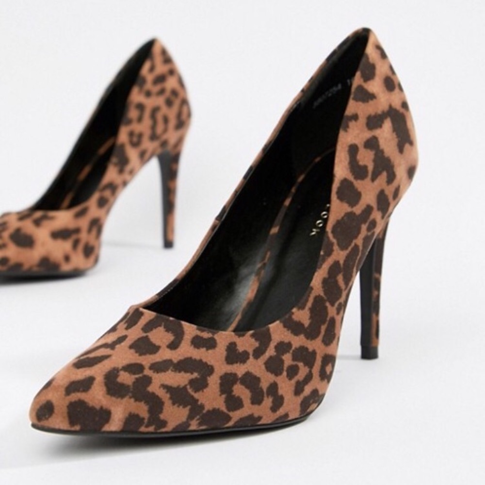 Leopard pointy toe heels